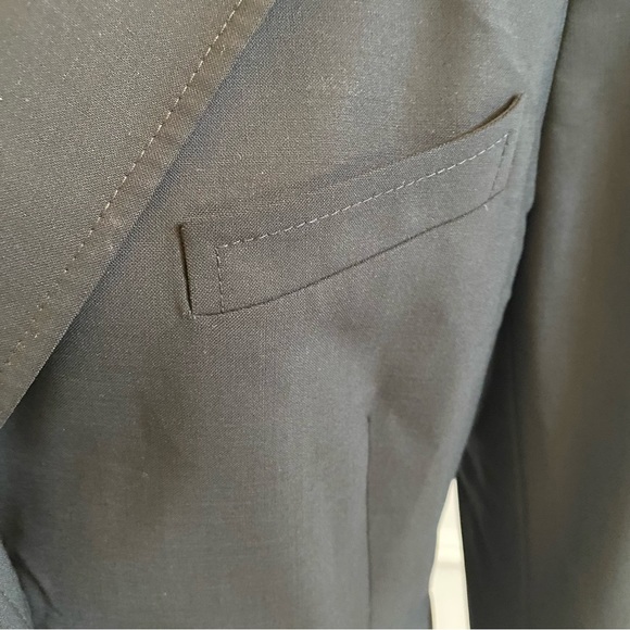 THEORY Single Breasted Two Button Cropped Blazer Jacket in Black Size 10 - Picture 4 of 9